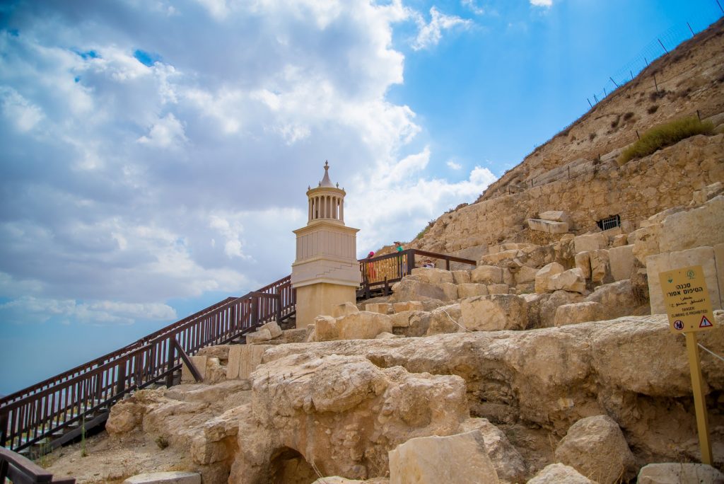 מודל קבר הורדוס בגן לאומי הרודיון פארק (גן לאומי) הרודיון
