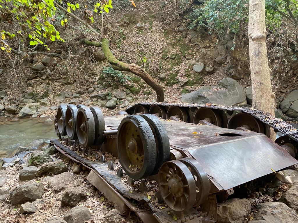 הטנק ההפוך בבניאס. צילמה נעמה מנספלד
